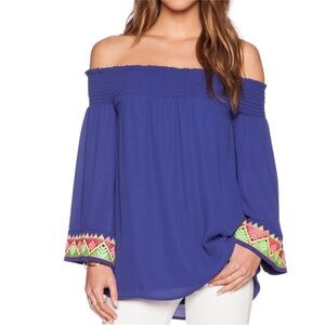 VAVA Off-Shoulder embroidered bell sleeve top